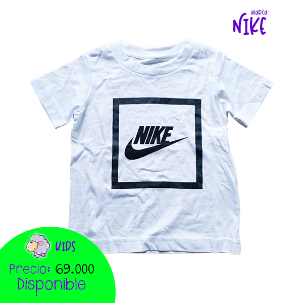 Camiseta Nike blanca estampada